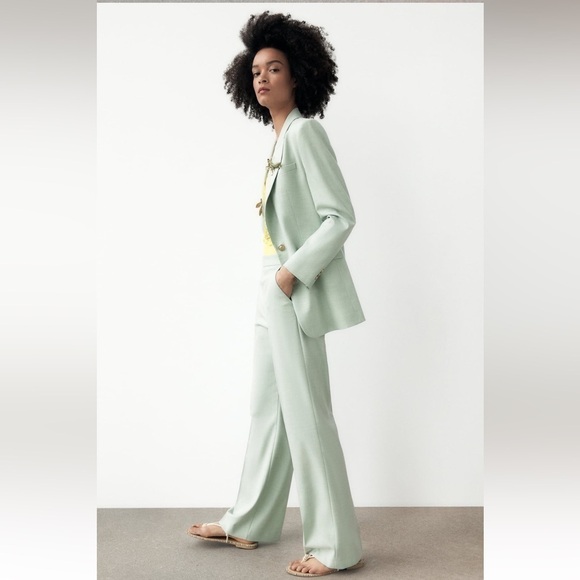 ZARA Fitted Blazer With Golden Buttons - Picture 4 of 5